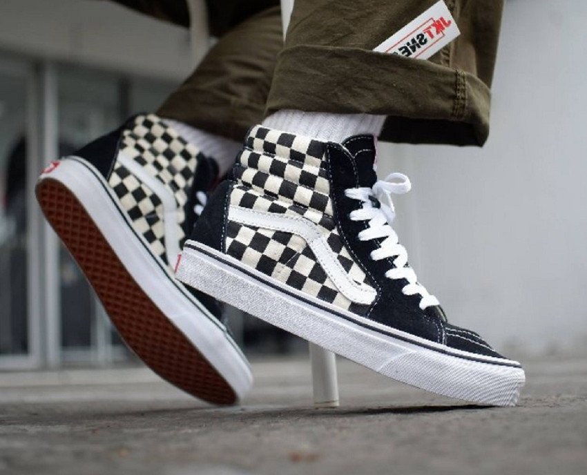 high top black and white checkered vans