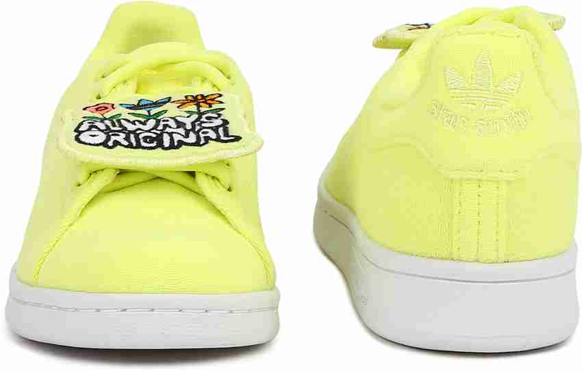 Adidas originals stan smith 2 womens yellow hot sale