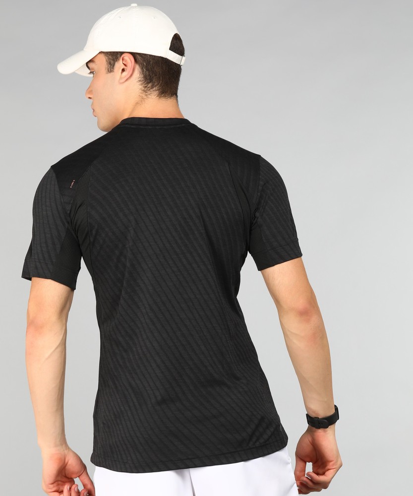 Under Armour Workout Clothes With Subtle Patterns