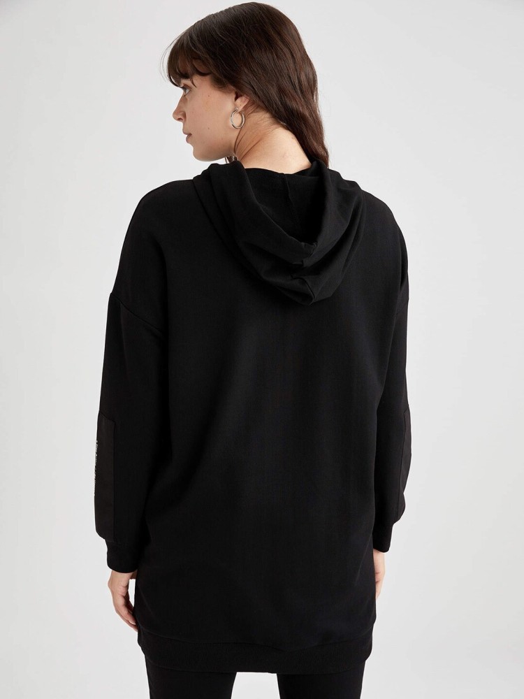 Black WOMAN Crop Sweatshirt 2911190 | DeFacto