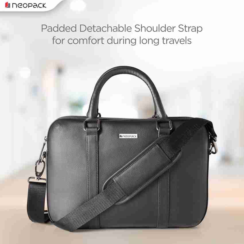 Padded messenger bag store