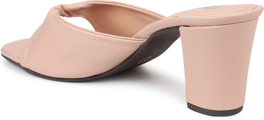 Inc 5 sandals flipkart hot sale