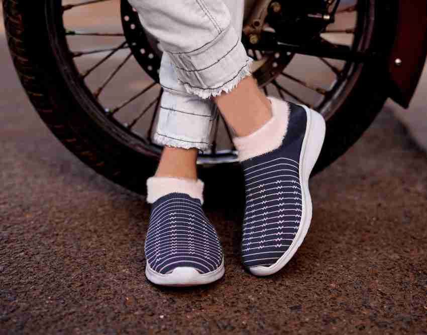 Trendy slip on sneakers 219 outlet
