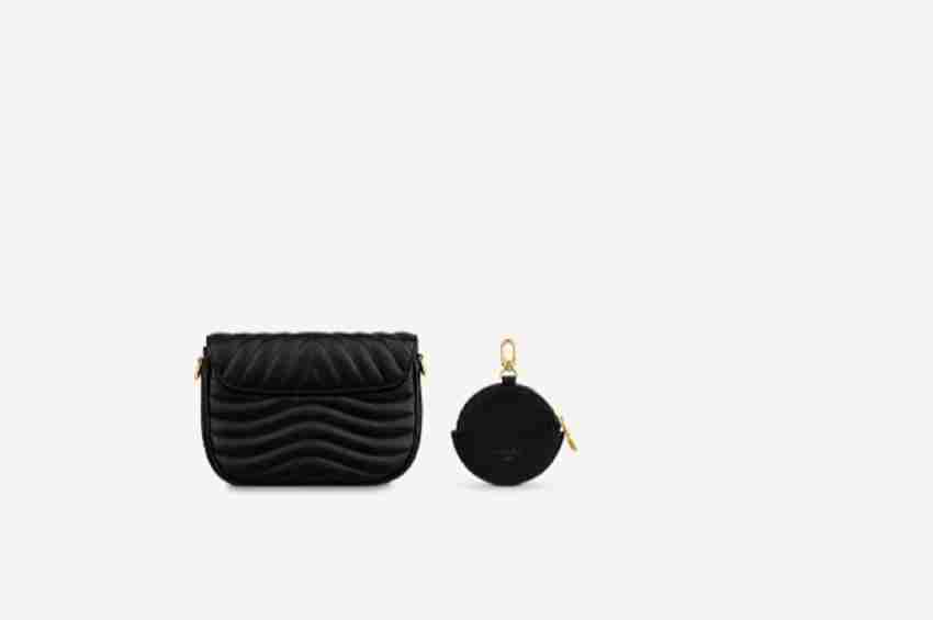 LOUIS VUITTON New Wave Leather Chain Pochette Crossbody Bag Black