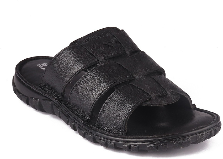 Red chief outlet black chappal
