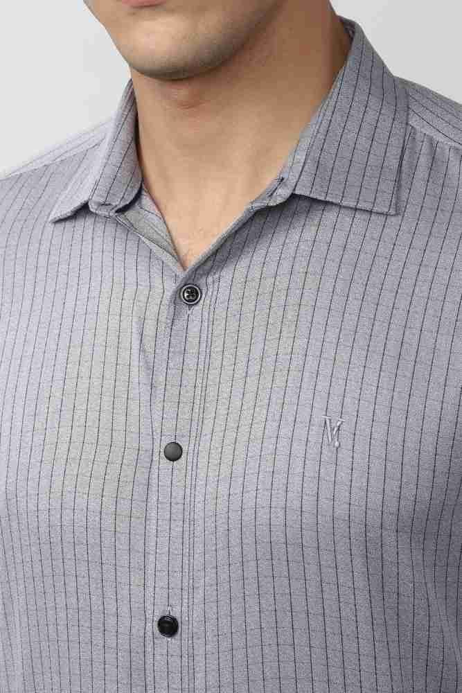 VAN HEUSEN Men Checkered Casual Grey Shirt - Buy VAN HEUSEN Men Checkered  Casual Grey Shirt Online at Best Prices in India