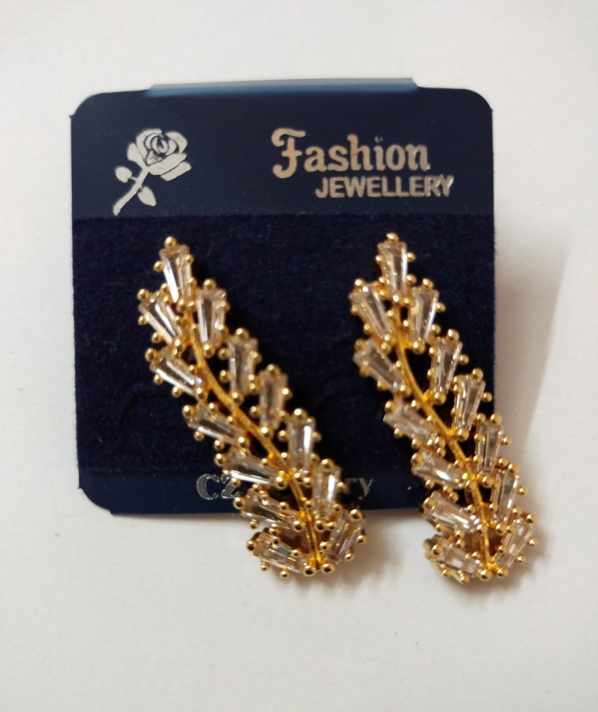 Flipkart Buy Eazyshopping American Diamond Leaf Alloy Stud
