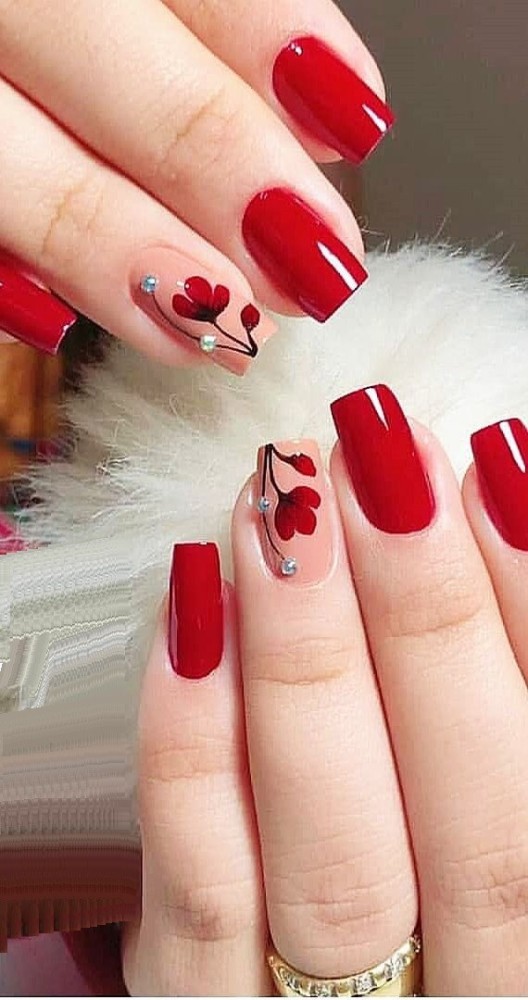 35 Red Nail Design Ideas to Wear All Year Round