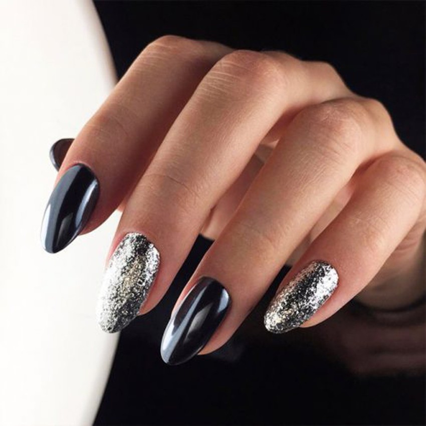 Black and silver | Black nails with glitter, Pretty acrylic nails, Nail  designs glitter