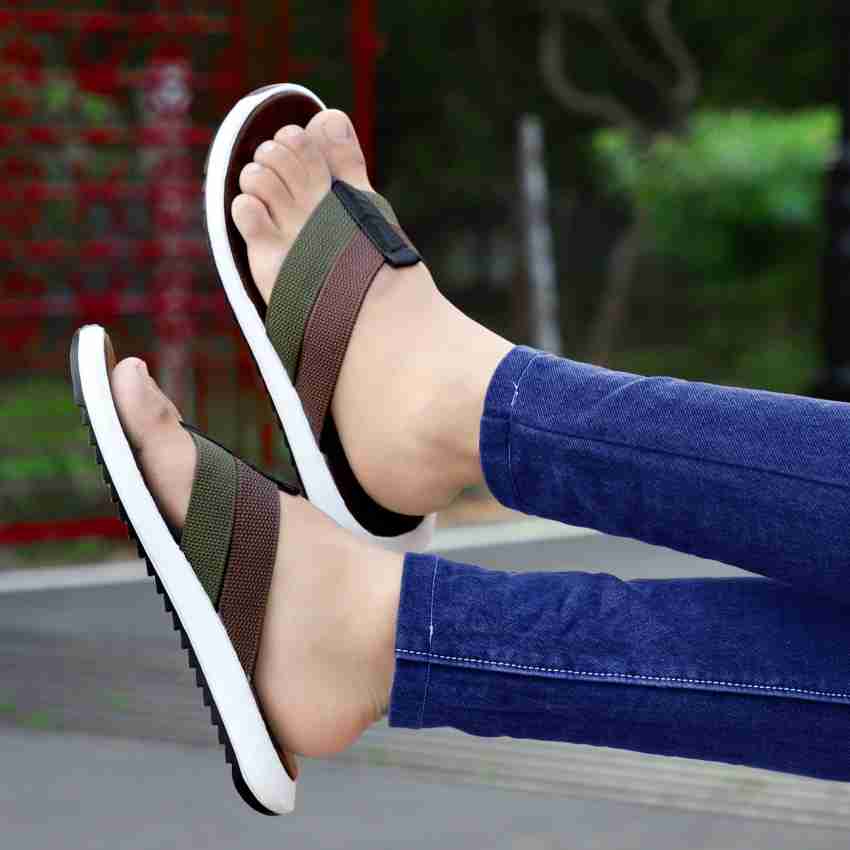 Men's casual best sale flip flops