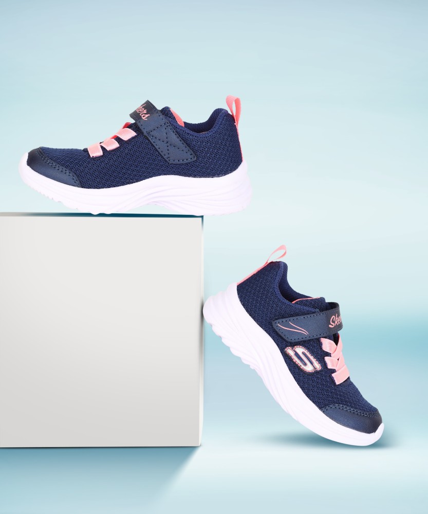 Skechers flipkart online