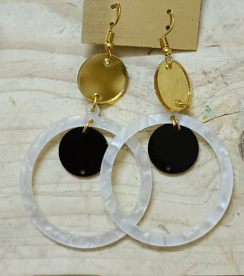 Earrings material online deals