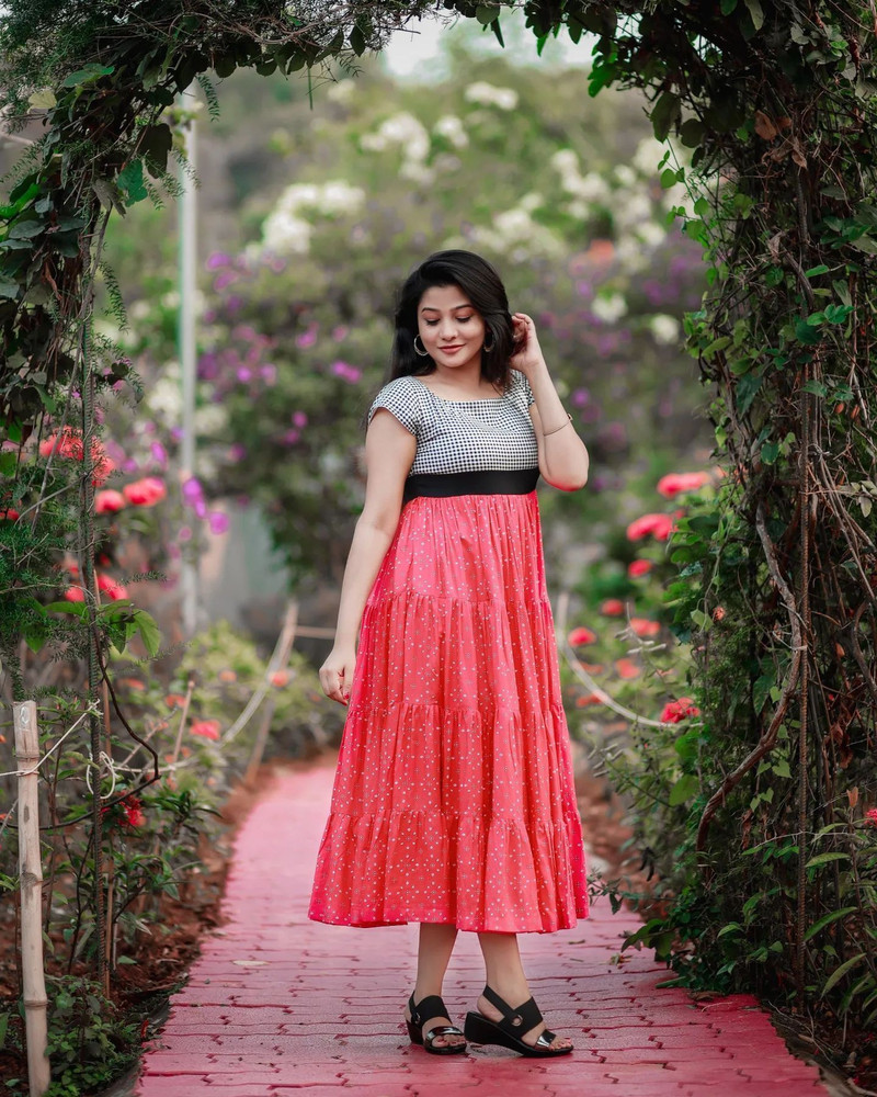 Red and outlet black frock designs