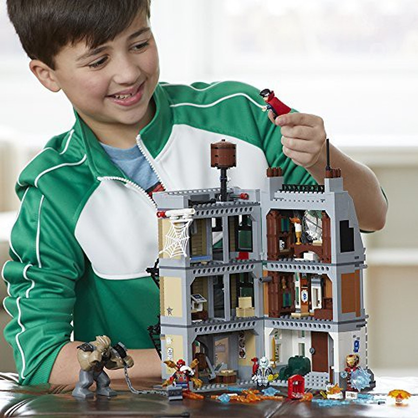 Lego top 76108 precio