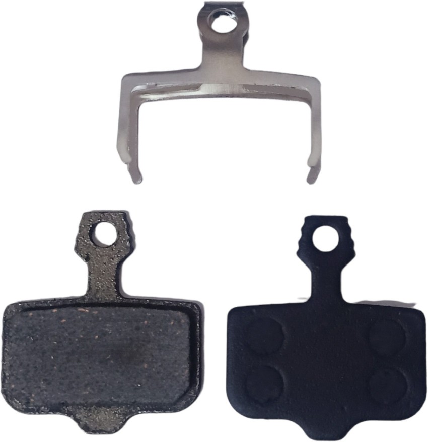 Disk brake pads for clearance cycle