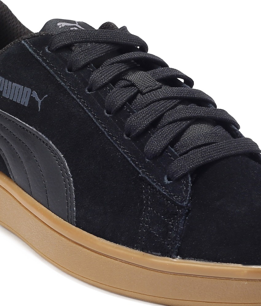 Puma smash v2 black on sale gum