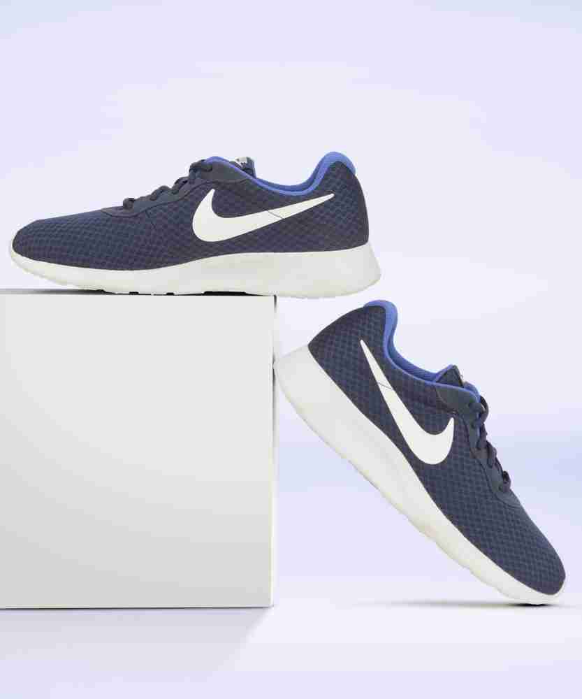 Nike tanjun 2024 navy blue