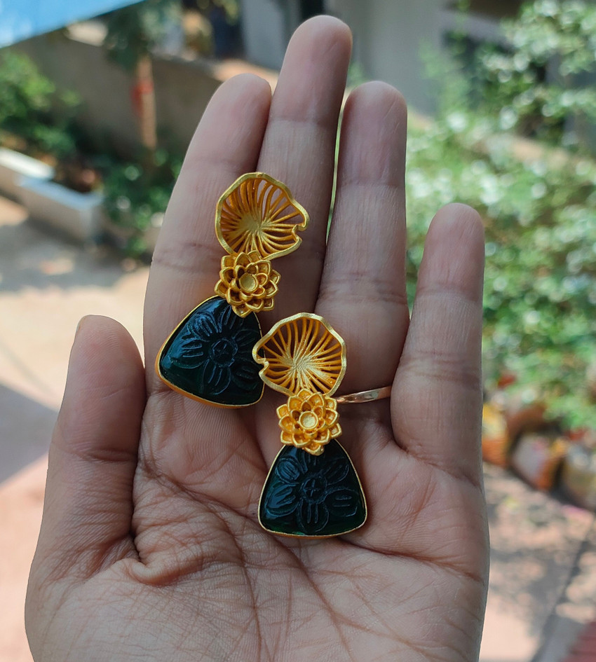 Share 86+ bronze stud earrings 3tdesign.edu.vn