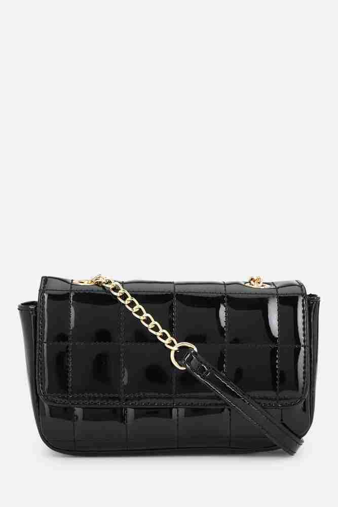 Black crossbody bag forever 21 2025