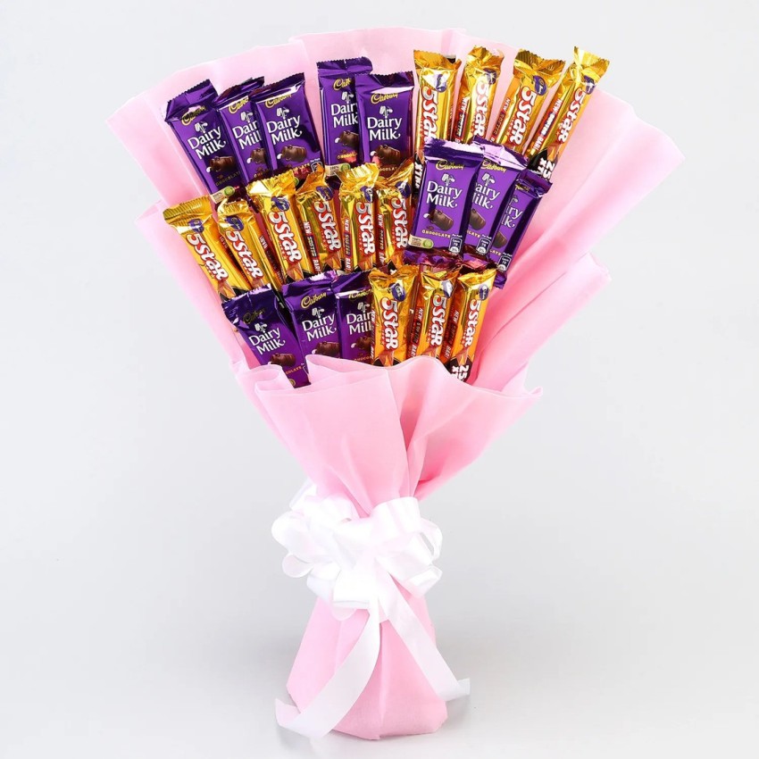 Via del Corso Classy Dairy Milk Chocolate Bouquet Paper Gift Box Price in  India - Buy Via del Corso Classy Dairy Milk Chocolate Bouquet Paper Gift Box  online at