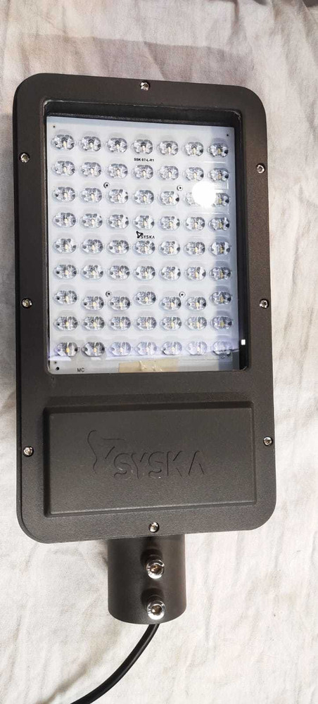 Syska STREET LIGHT SSK SLF CF 60W WITH LENS Flood Light Outdoor Lamp Price in India Buy Syska STREET LIGHT SSK SLF CF 60W WITH LENS Flood Light Outdoor Lamp online at Flipkart