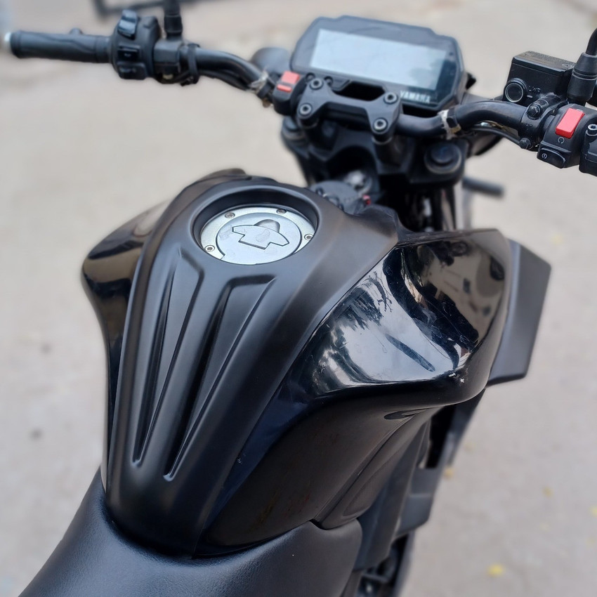 Yamaha mt 15 tank cover hotsell