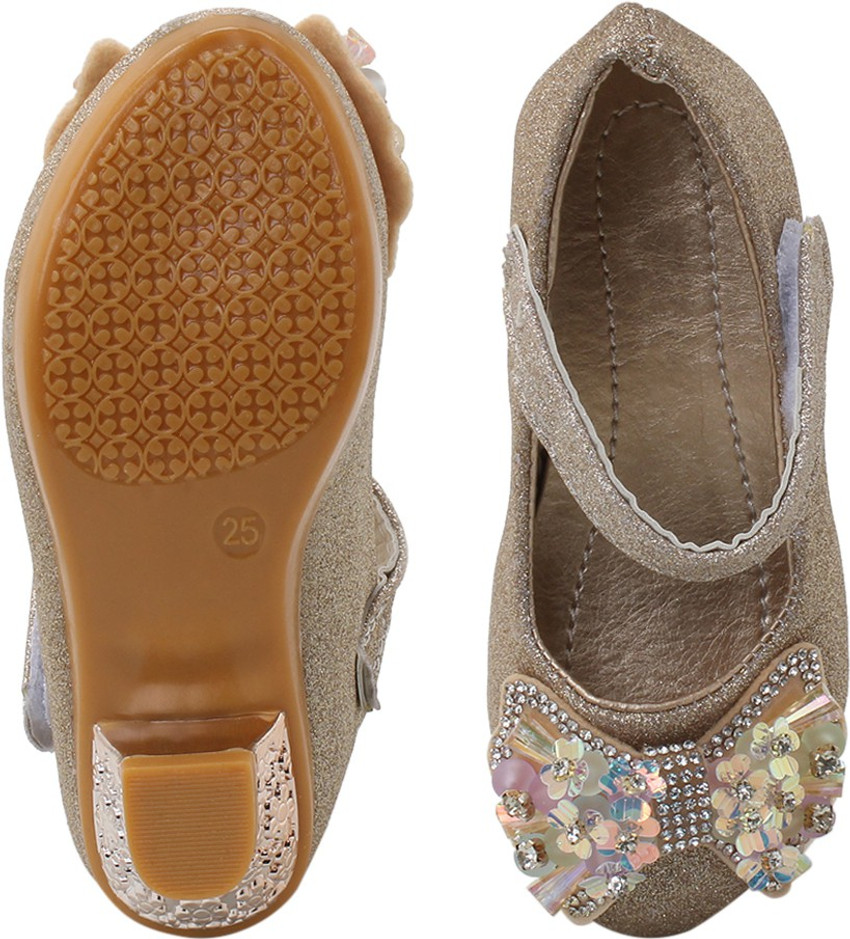 Hopscotch Girls Velcro Heels Price in India Buy Hopscotch Girls
