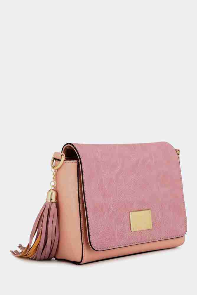 Van heusen online sling bags