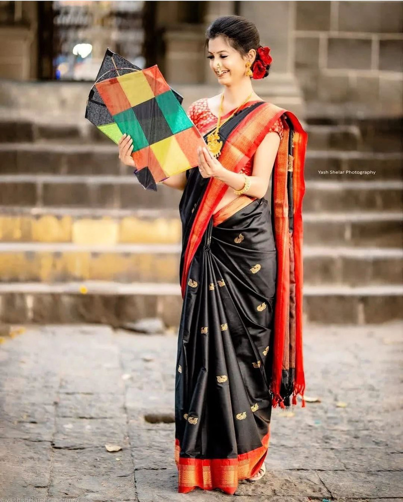 Red and black saree flipkart sales