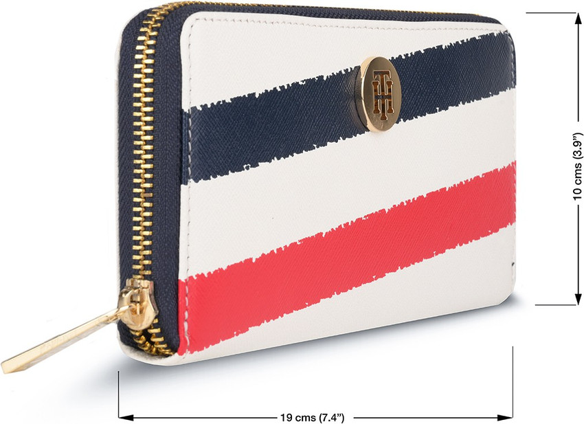 Small tommy sale hilfiger wallet