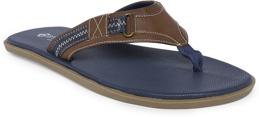Dockers flip flops store