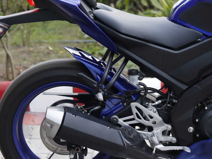 Yamaha r15 v3 rear mudguard price new arrivals