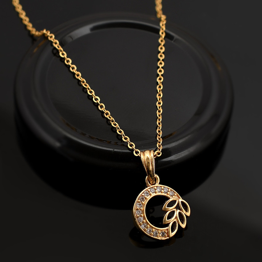 Stylish gold locket hot sale