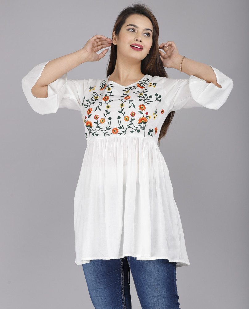 White deals kurtis flipkart
