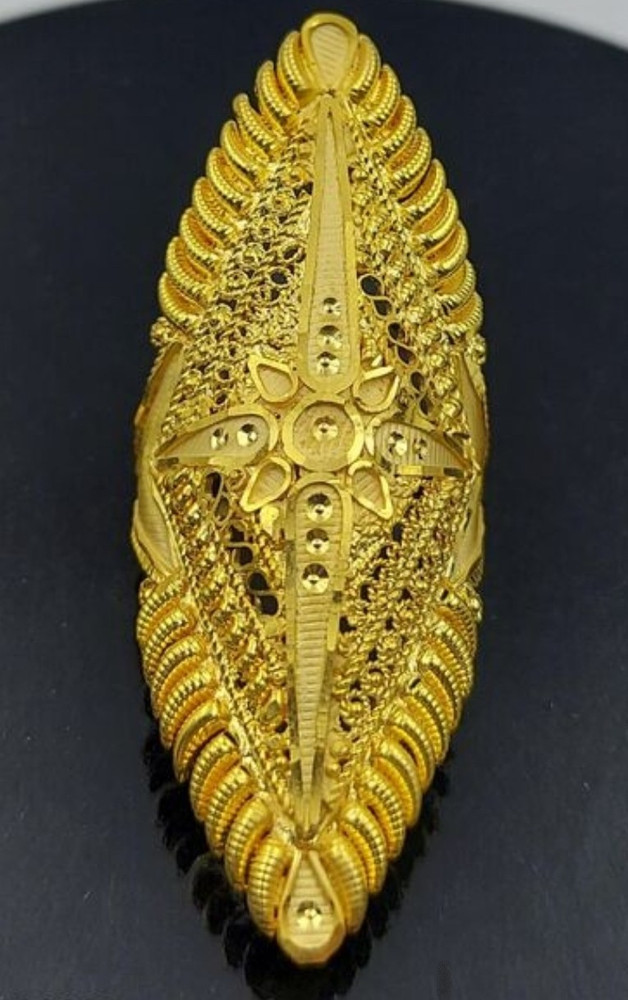 Long ring top design gold
