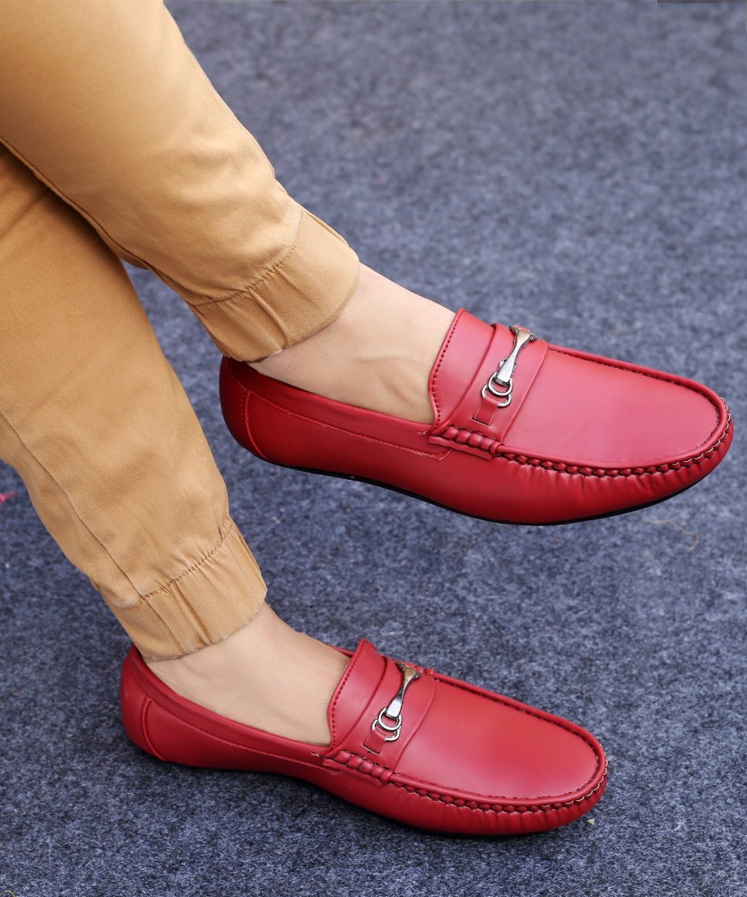 Maroon on sale colour loafers