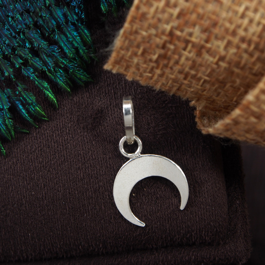 Silver chand locket hot sale