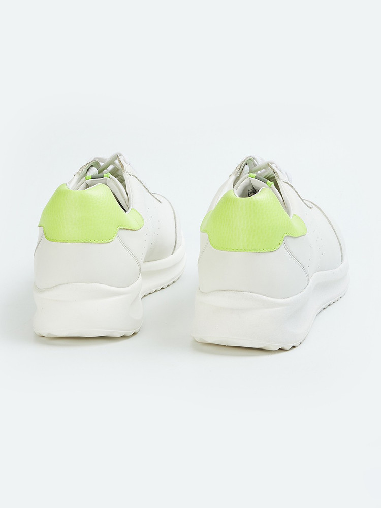 Sneakers laag sales