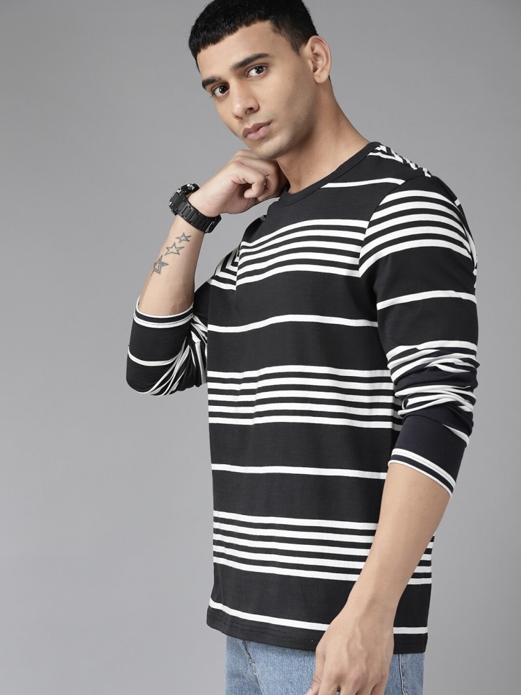 Roadster Men White Black Striped Round Neck Pure Cotton T-shirt