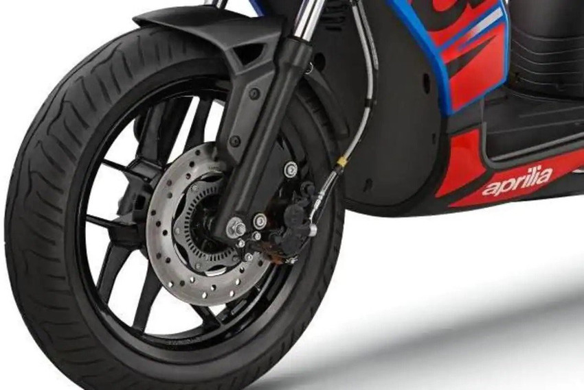 Aprilia top mudguard price