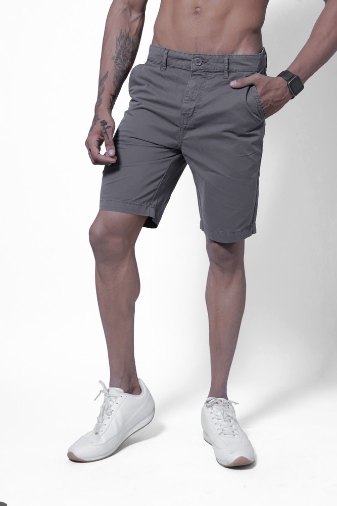 Shorts gris 2025