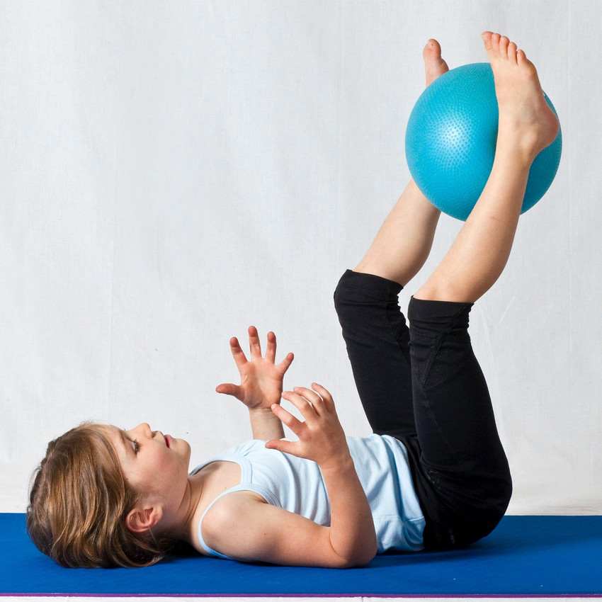 Yoga ball 25cm deals