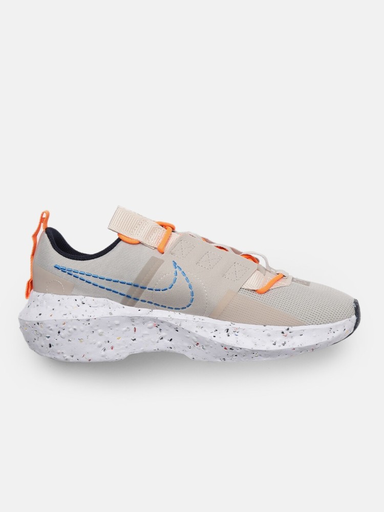 Nike discount creme sneakers