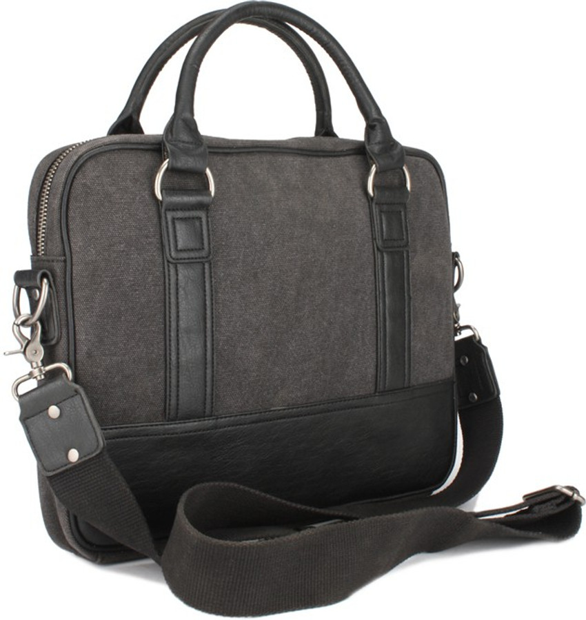 STEVE MADDEN MM 106BLACK 15.6 L Laptop Backpack Blk Price in India Flipkart