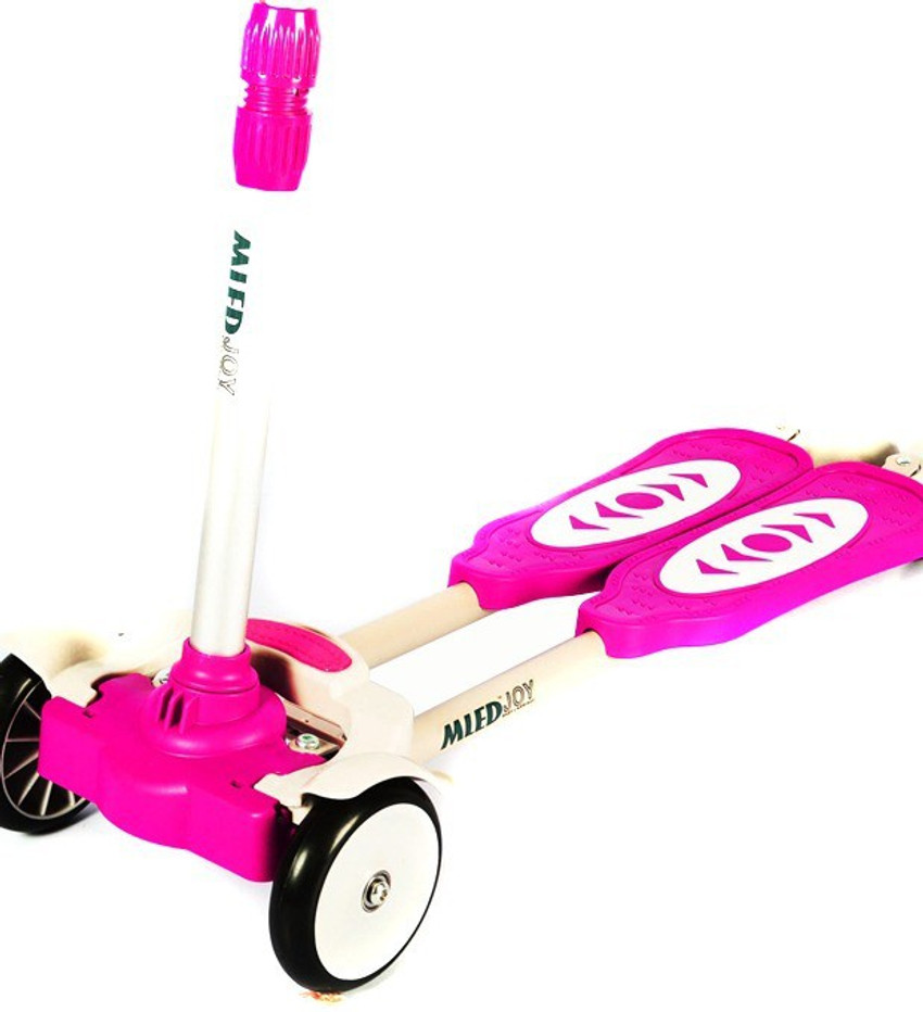 Self propelled top horse scooter