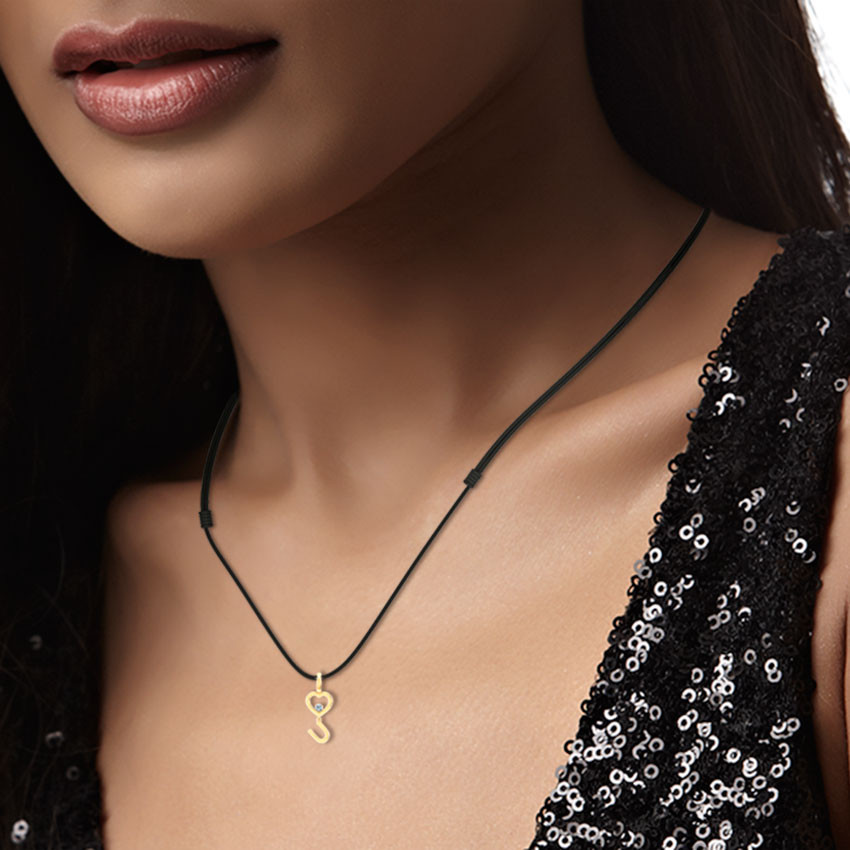 Pendant caratlane top