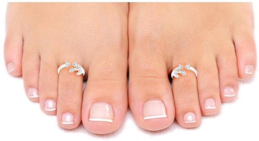 Taraash silver top toe rings