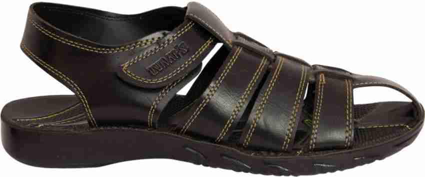 Lunars chappal price discount list