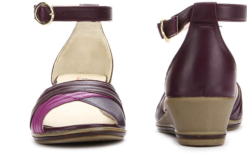 Wine colored wedges outlet