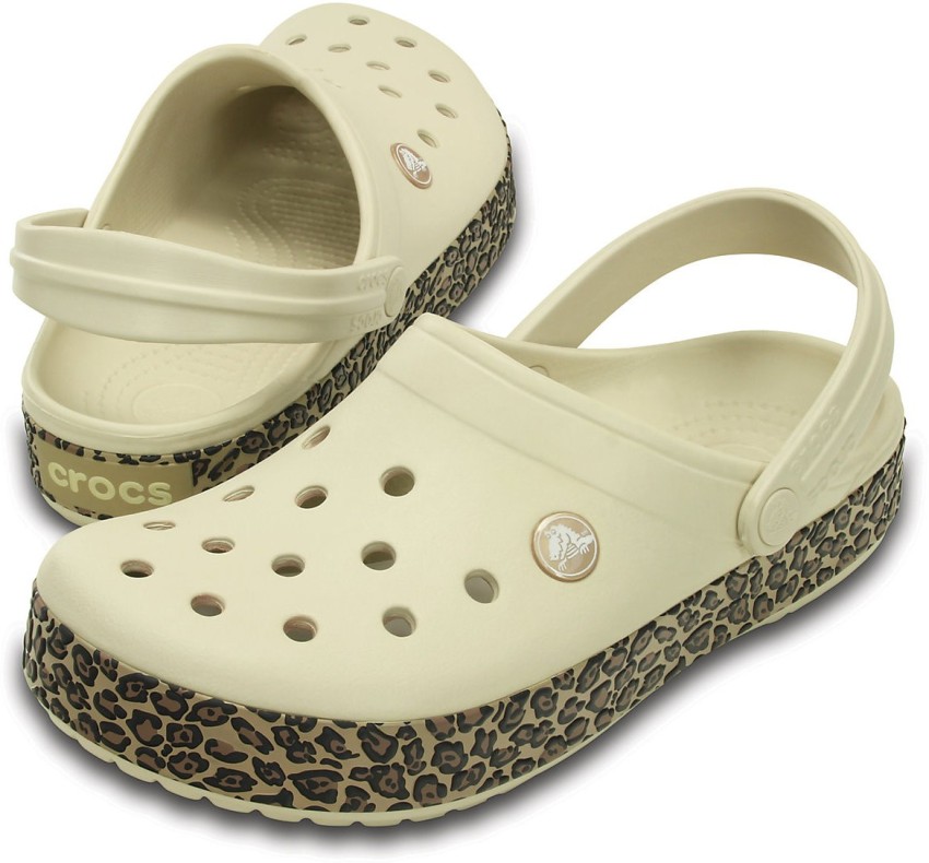 Crocband discount leopard clog